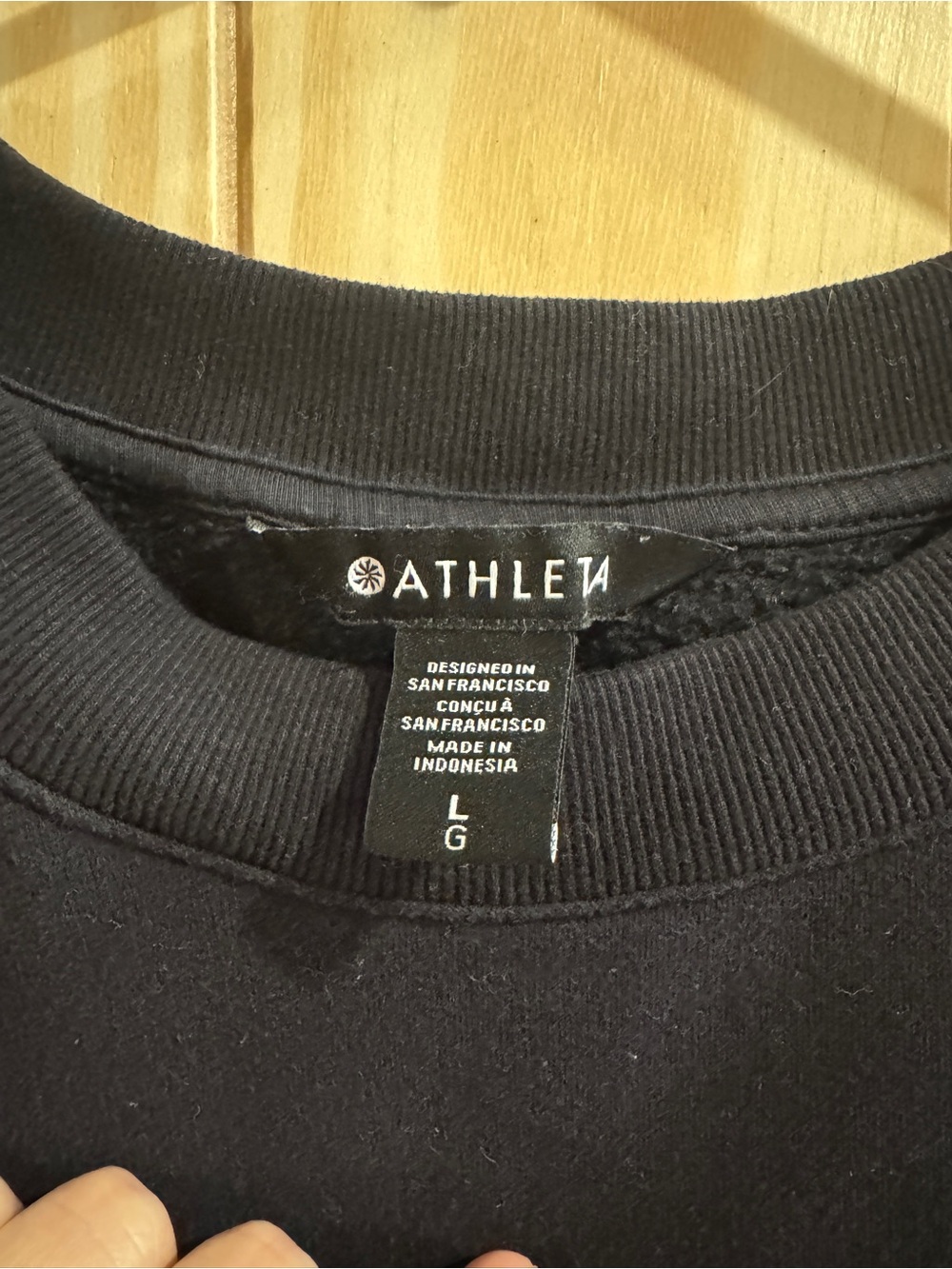 Women’s Athleta Slouch Crop Sweatshirt - Picture 2 of 5